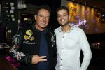 Amsterdam 15 november 2021
Boekpresentatie van Dries Roelvink bij restaurant La Brochette. Gerard Joling met Dutch Performante Chahid Charrak