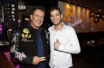 Amsterdam 15 november 2021
Boekpresentatie van Dries Roelvink bij restaurant La Brochette. Gerard Joling met Dutch Performante Chahid Charrak