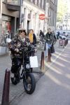 Amsterdam 24 oktober 2021
Glennis Grace op haar electrische KNAAP bike
