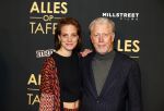 Amsterdam 1 november 2021
Premiere alles op tafel in het deLamar theater.
Hajo Bruins en partner Linde v d Heuvel