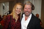Amsterdam 30 oktober 2021
Boekpresentatie Jim bakkum in hotel Krasnapolsy.
Jim reikt het eerste boek uit aan zijn kinderen. Ook zijn vrouw Bettina Holwerda is natuurlijk aanwezig. Henk jan Smit kweam met zijn vrouw