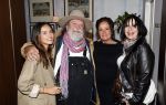 Amsterdam 5 november 2021
Slaan van Munt Herman Brood ivm 75e verjaardag. Zijn vrouw Xandra en dochters Holly Lola en Brenda  zijn natuurlijk aanwezig. henk Schiffmacher kwam met zijn vrouw Louise