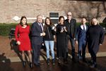 Amsterdam 5 november 2021
Slaan van Munt Herman Brood ivm 75e verjaardag. Zijn vrouw Xandra en dochters Holly Lola en Brenda  zijn natuurlijk aanwezig. familie Herman Brood