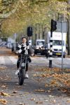 Amsterdam 5 november 2021
Holly Brood op haar electrische fiets in Amsterdam zuid