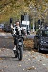 Amsterdam 5 november 2021
Holly Brood op haar electrische fiets in Amsterdam zuid