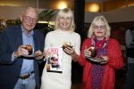 Hilversum 20 oktober 2021
Boek presentatie Irma Knol met haar zoons Milan Knol Enzo Knol en Sjen Knol . De ouders van Irma