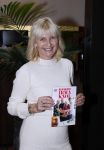 Hilversum 20 oktober 2021
Boek presentatie Irma Knol met haar zoons Milan Knol Enzo Knol en Sjen Knol