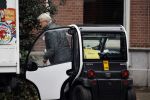 Amsterdam 27 oktober 2021
Jeroen Krabbe doet boodschappen op de pc hooftstraat en rijdt daarna met zijn Biro karretje naar huis