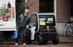 Amsterdam 27 oktober 2021
Jeroen Krabbe doet boodschappen op de pc hooftstraat en rijdt daarna met zijn Biro karretje naar huis
