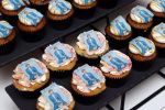 Amsterdam 30 oktober 2021
Boekpresentatie Jim bakkum in hotel Krasnapolsy.
Jim reikt het eerste boek uit aan zijn kinderen. Ook zijn vrouw Bettina Holwerda is natuurlijk aanwezig