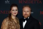 Amsterdam 12 oktober 2021
Premiere Benedetta  in Tuschinski. paul Verhoeven is de regisseur. Jochum ten Haaf en zijn partner