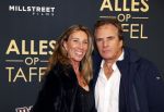 Amsterdam 1 november 2021
Premiere alles op tafel in het deLamar theater.
Joep Sertons met partner
