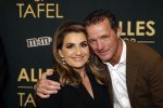 Amsterdam 1 november 2021
Premiere alles op tafel in het deLamar theater.
John de Bever met Sieneke