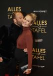 Amsterdam 1 november 2021
Premiere alles op tafel in het deLamar theater.
Kimberley Klaver zwanger met partner Michel v d Bergh