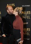 Amsterdam 1 november 2021
Premiere alles op tafel in het deLamar theater.
Kimberley Klaver zwanger met partner Michel v d Bergh