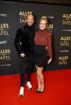 Amsterdam 1 november 2021
Premiere alles op tafel in het deLamar theater.
Kimberley Klaver zwanger met partner Michel v d Bergh