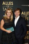 Amsterdam 1 november 2021
Premiere alles op tafel in het deLamar theater.
Linda de Mol en Peter Paul Muller