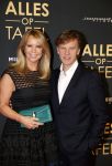 Amsterdam 1 november 2021
Premiere alles op tafel in het deLamar theater.
Linda de Mol en Peter Paul Muller