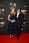 Amsterdam 1 november 2021
Premiere alles op tafel in het deLamar theater.
Linda de Mol en Peter Paul Muller