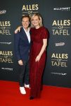 Amsterdam 1 november 2021
Premiere alles op tafel in het deLamar theater.
Familie Meiland Martien Meiland Erica meiland Maxime Meiland met partner Leroy en Montana Meiland met partner Dirk