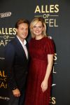 Amsterdam 1 november 2021
Premiere alles op tafel in het deLamar theater.
Familie Meiland Martien Meiland Erica meiland Maxime Meiland met partner Leroy en Montana Meiland met partner Dirk