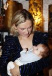 Noordwijk 28 oktober 2021
Boekrpresentatie van Erica Meiland in de winkel van Montana. Aanwezig Martien Meiland Maxime Meiland met claire en Vive. Ook Montana en haar vriend Dirk Hoogstraten zijn er natuurlijk. Erica geeft het boek dat geschreven is door Jan Dijkgraaf aan haar 92 jarige moeder.