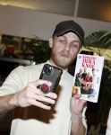 Hilversum 20 oktober 2021
Boek presentatie Irma Knol met haar zoons Milan Knol Enzo Knol en Sjen Knol