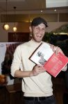 Hilversum 20 oktober 2021
Boek presentatie Irma Knol met haar zoons Milan Knol Enzo Knol en Sjen Knol