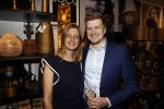 Noordwijk 28 oktober 2021
Boekrpresentatie van Erica Meiland in de winkel van Montana. Aanwezig Martien Meiland Maxime Meiland met claire en Vive. Ook Montana en haar vriend Dirk Hoogstraten zijn er natuurlijk. Erica geeft het boek dat geschreven is door Jan Dijkgraaf aan haar 92 jarige moeder. Montana en Dirk