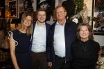Noordwijk 28 oktober 2021
Boekrpresentatie van Erica Meiland in de winkel van Montana. Aanwezig Martien Meiland Maxime Meiland met claire en Vive. Ook Montana en haar vriend Dirk Hoogstraten zijn er natuurlijk. Erica geeft het boek dat geschreven is door Jan Dijkgraaf . Montana en Dirk met haar schoonouders Timon Moll