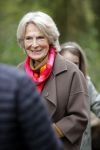 Alphen aan de Rijn 10 november 2021
Prinses Irene opent de Nationale Boomfeestdag. Samen met haar zoon prins Carlos, haar dochter prinses Margarita, schoondochter Viktoria en kleinkinderen plantte ze een Levensboom (een populier) in haar eigen Prinses IreneBos. Sterre Koning trad op .