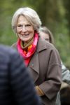 Alphen aan de Rijn 10 november 2021
Prinses Irene opent de Nationale Boomfeestdag. Samen met haar zoon prins Carlos, haar dochter prinses Margarita, schoondochter Viktoria en kleinkinderen plantte ze een Levensboom (een populier) in haar eigen Prinses IreneBos. Sterre Koning trad op .