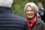 Alphen aan de Rijn 10 november 2021
Prinses Irene opent de Nationale Boomfeestdag. Samen met haar zoon prins Carlos, haar dochter prinses Margarita, schoondochter Viktoria en kleinkinderen plantte ze een Levensboom (een populier) in haar eigen Prinses IreneBos. Sterre Koning trad op .