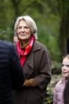 Alphen aan de Rijn 10 november 2021
Prinses Irene opent de Nationale Boomfeestdag. Samen met haar zoon prins Carlos, haar dochter prinses Margarita, schoondochter Viktoria en kleinkinderen plantte ze een Levensboom (een populier) in haar eigen Prinses IreneBos. Sterre Koning trad op .