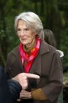 Alphen aan de Rijn 10 november 2021
Prinses Irene opent de Nationale Boomfeestdag. Samen met haar zoon prins Carlos, haar dochter prinses Margarita, schoondochter Viktoria en kleinkinderen plantte ze een Levensboom (een populier) in haar eigen Prinses IreneBos. Sterre Koning trad op .