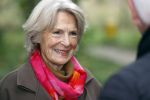 Alphen aan de Rijn 10 november 2021
Prinses Irene opent de Nationale Boomfeestdag. Samen met haar zoon prins Carlos, haar dochter prinses Margarita, schoondochter Viktoria en kleinkinderen plantte ze een Levensboom (een populier) in haar eigen Prinses IreneBos. Sterre Koning trad op .