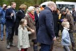 Alphen aan de Rijn 10 november 2021
Prinses Irene opent de Nationale Boomfeestdag. Samen met haar zoon prins Carlos, haar dochter prinses Margarita, schoondochter Viktoria en kleinkinderen plantte ze een Levensboom (een populier) in haar eigen Prinses IreneBos. Sterre Koning trad op .