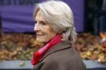 Alphen aan de Rijn 10 november 2021
Prinses Irene opent de Nationale Boomfeestdag. Samen met haar zoon prins Carlos, haar dochter prinses Margarita, schoondochter Viktoria en kleinkinderen plantte ze een Levensboom (een populier) in haar eigen Prinses IreneBos. Sterre Koning trad op .