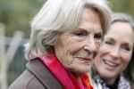 Alphen aan de Rijn 10 november 2021
Prinses Irene opent de Nationale Boomfeestdag. Samen met haar zoon prins Carlos, haar dochter prinses Margarita, schoondochter Viktoria en kleinkinderen plantte ze een Levensboom (een populier) in haar eigen Prinses IreneBos. Sterre Koning trad op .