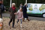 Alphen aan de Rijn 10 november 2021
Prinses Irene opent de Nationale Boomfeestdag. Samen met haar zoon prins Carlos, haar dochter prinses Margarita, schoondochter Viktoria en kleinkinderen plantte ze een Levensboom (een populier) in haar eigen Prinses IreneBos. Sterre Koning trad op .
