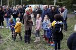 Alphen aan de Rijn 10 november 2021
Prinses Irene opent de Nationale Boomfeestdag. Samen met haar zoon prins Carlos, haar dochter prinses Margarita, schoondochter Viktoria en kleinkinderen plantte ze een Levensboom (een populier) in haar eigen Prinses IreneBos. Sterre Koning trad op .