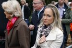 Alphen aan de Rijn 10 november 2021
Prinses Irene opent de Nationale Boomfeestdag. Samen met haar zoon prins Carlos, haar dochter prinses Margarita, schoondochter Viktoria en kleinkinderen plantte ze een Levensboom (een populier) in haar eigen Prinses IreneBos. Sterre Koning trad op .