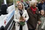 Alphen aan de Rijn 10 november 2021
Prinses Irene opent de Nationale Boomfeestdag. Samen met haar zoon prins Carlos, haar dochter prinses Margarita, schoondochter Viktoria en kleinkinderen plantte ze een Levensboom (een populier) in haar eigen Prinses IreneBos. Sterre Koning trad op .