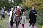 Alphen aan de Rijn 10 november 2021
Prinses Irene opent de Nationale Boomfeestdag. Samen met haar zoon prins Carlos, haar dochter prinses Margarita, schoondochter Viktoria en kleinkinderen plantte ze een Levensboom (een populier) in haar eigen Prinses IreneBos. Sterre Koning trad op .