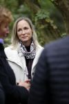 Alphen aan de Rijn 10 november 2021
Prinses Irene opent de Nationale Boomfeestdag. Samen met haar zoon prins Carlos, haar dochter prinses Margarita, schoondochter Viktoria en kleinkinderen plantte ze een Levensboom (een populier) in haar eigen Prinses IreneBos. Sterre Koning trad op .