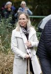 Alphen aan de Rijn 10 november 2021
Prinses Irene opent de Nationale Boomfeestdag. Samen met haar zoon prins Carlos, haar dochter prinses Margarita, schoondochter Viktoria en kleinkinderen plantte ze een Levensboom (een populier) in haar eigen Prinses IreneBos. Sterre Koning trad op .