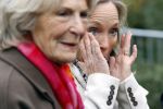 Alphen aan de Rijn 10 november 2021
Prinses Irene opent de Nationale Boomfeestdag. Samen met haar zoon prins Carlos, haar dochter prinses Margarita, schoondochter Viktoria en kleinkinderen plantte ze een Levensboom (een populier) in haar eigen Prinses IreneBos. Sterre Koning trad op .