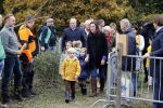 Alphen aan de Rijn 10 november 2021
Prinses Irene opent de Nationale Boomfeestdag. Samen met haar zoon prins Carlos, haar dochter prinses Margarita, schoondochter Viktoria en kleinkinderen plantte ze een Levensboom (een populier) in haar eigen Prinses IreneBos. Sterre Koning trad op .