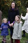 Alphen aan de Rijn 10 november 2021
Prinses Irene opent de Nationale Boomfeestdag. Samen met haar zoon prins Carlos, haar dochter prinses Margarita, schoondochter Viktoria en kleinkinderen plantte ze een Levensboom (een populier) in haar eigen Prinses IreneBos. Sterre Koning trad op .