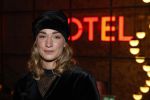 Amsterdam 25 oktober 2021
Opening expositie Michel Molder in hotel the Hoxton.
Puck Pomelien met partner
